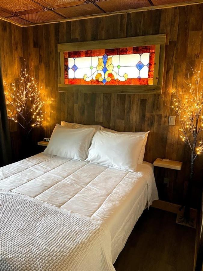 Bed and Breakfast Ridgewalk Treehouse Анджел Файер Экстерьер фото