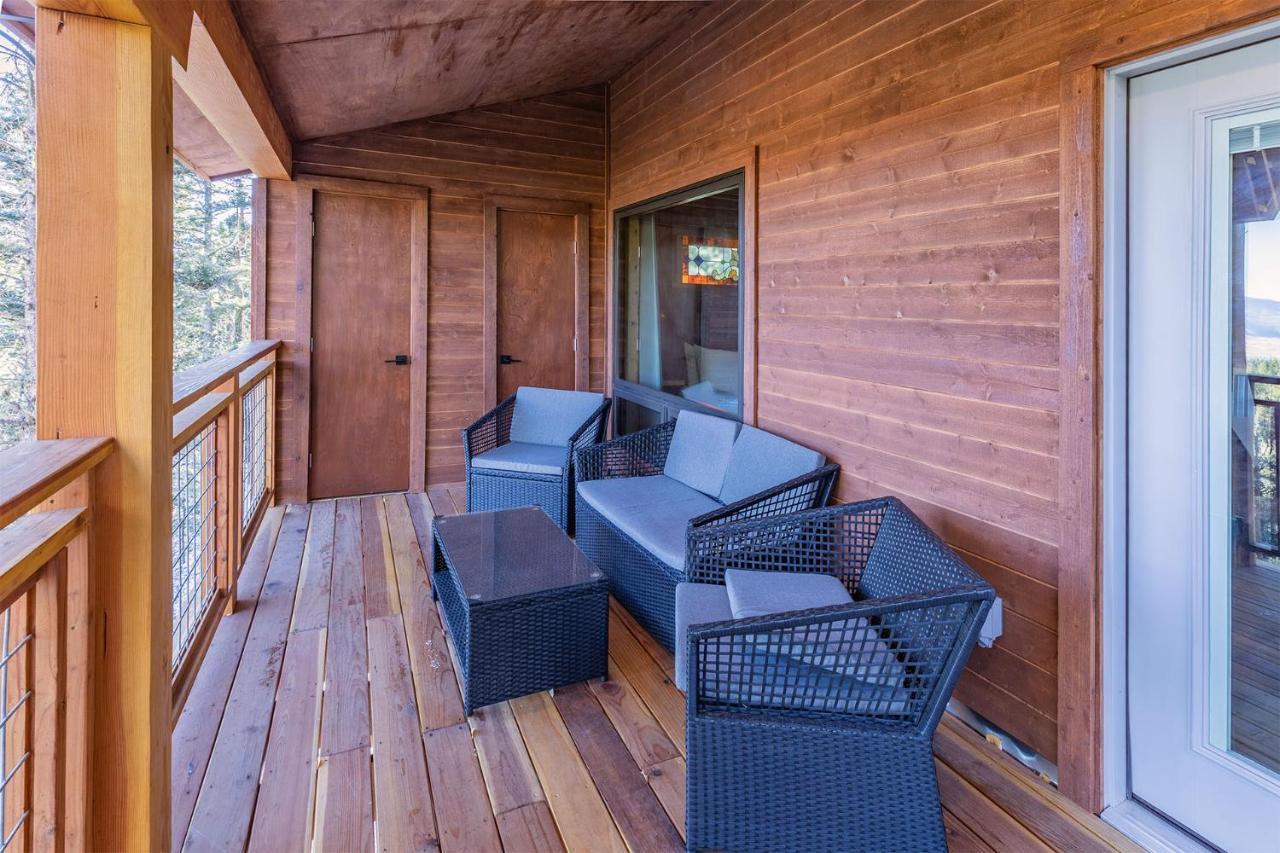 Bed and Breakfast Ridgewalk Treehouse Анджел Файер Экстерьер фото